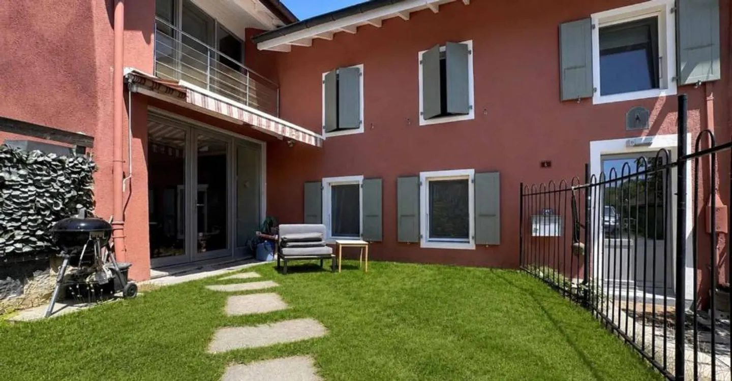 Terraced House 7.5 Rooms - Photo 1 of 12