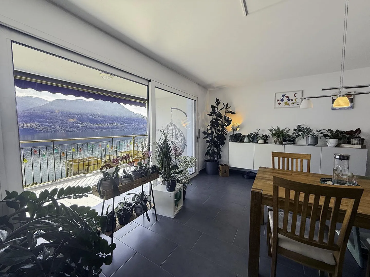 Charmant appartement de 4,5 pièces avec terrasse et vue sur le lac - Photo 6 sur 23