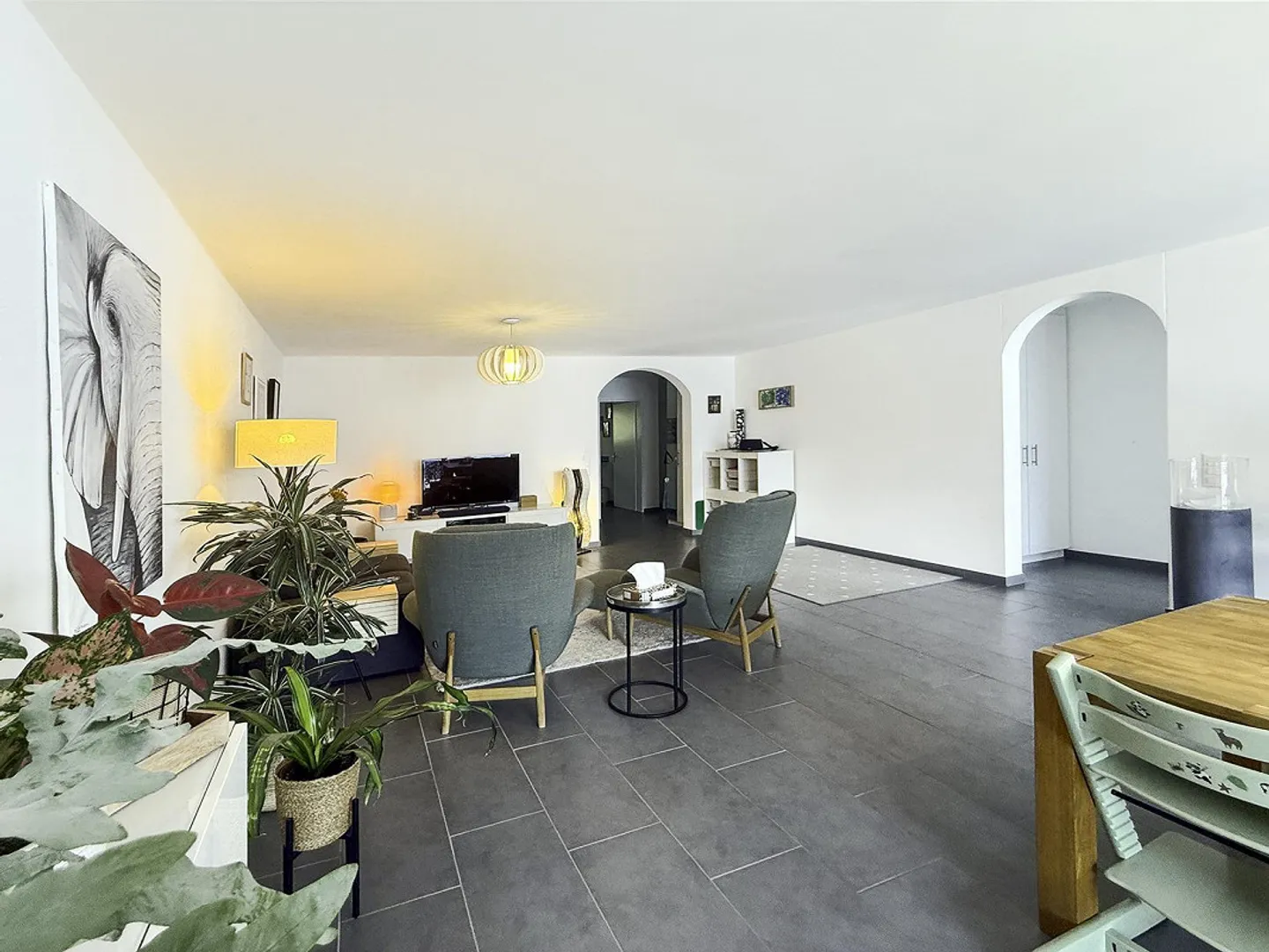 Charmant appartement de 4,5 pièces avec terrasse et vue sur le lac - Photo 8 sur 23