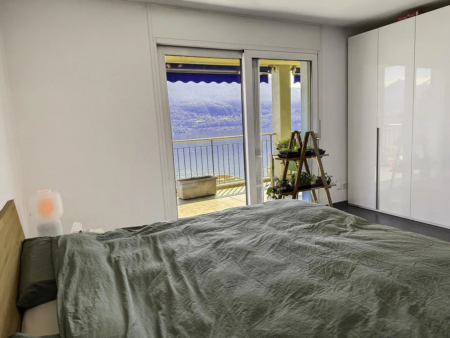 Charmant appartement de 4,5 pièces avec terrasse et vue sur le lac - Photo 12 sur 23