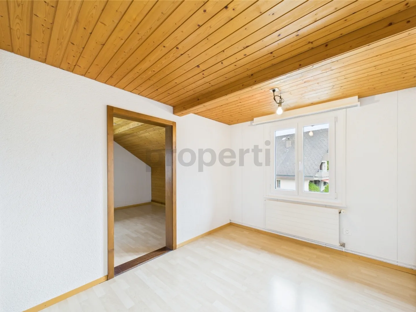 Appartamento accogliente all'ultimo piano con nuova cucina e nuovo bagno - Foto 4 di 8