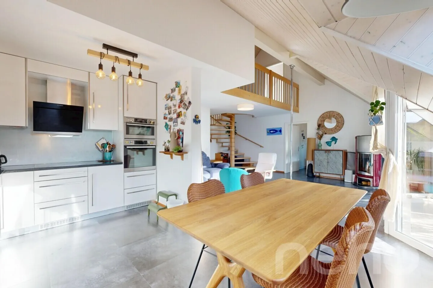 Incantevole appartamento duplex mansardato di 4,5 locali, luminoso e spazioso a Gland - Foto 4 di 12