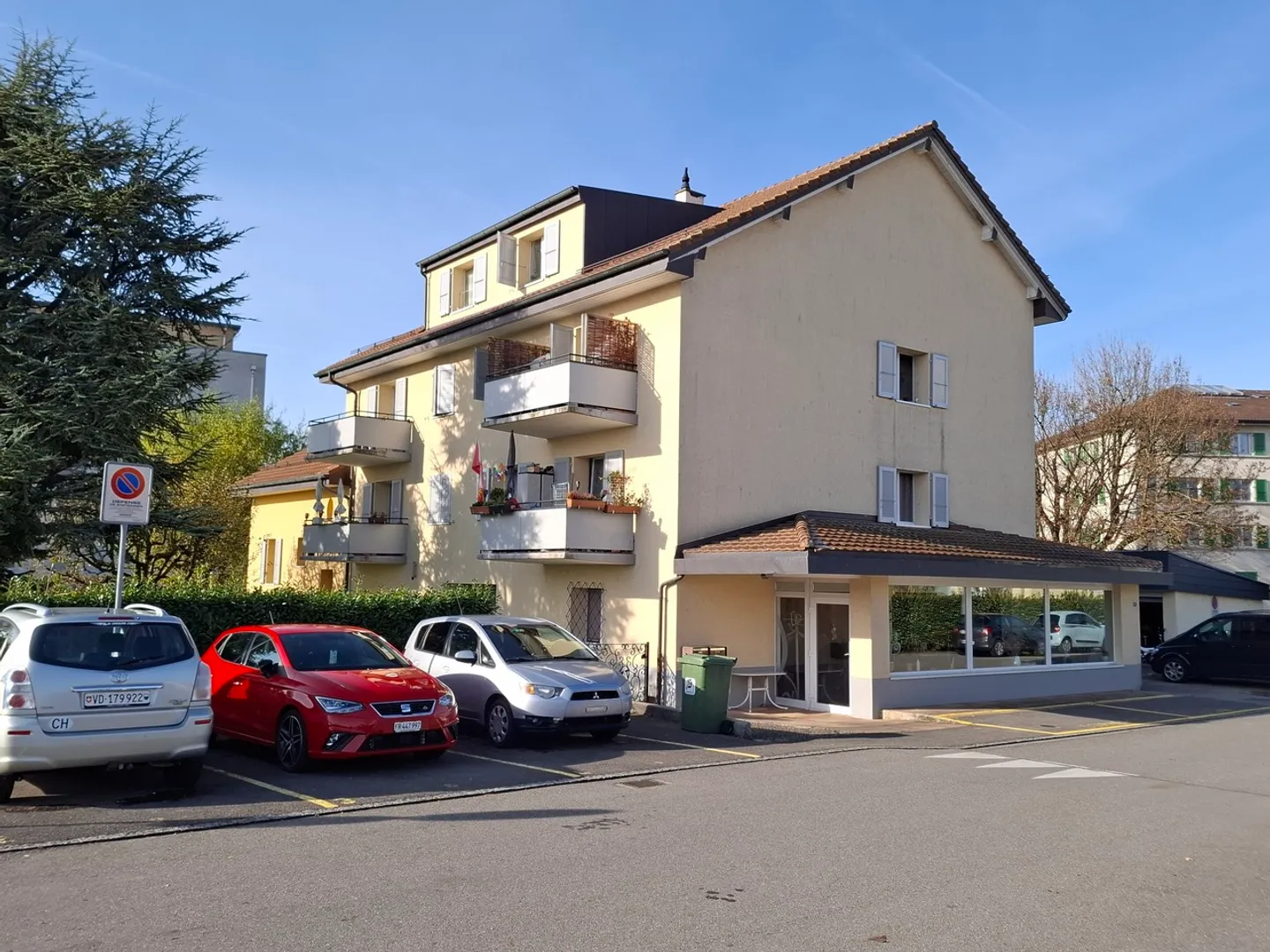 Ertragsgebäude auf einem Grundstück von 1.610 m2 - Foto 1 von 5