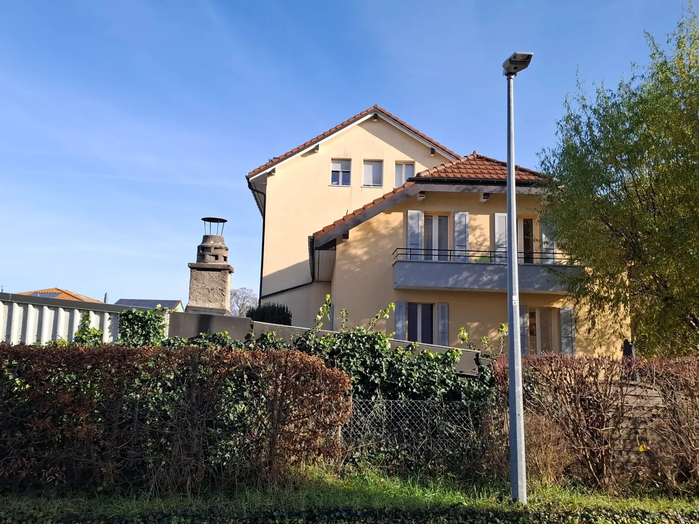 Ertragsgebäude auf einem Grundstück von 1.610 m2 - Foto 2 von 5