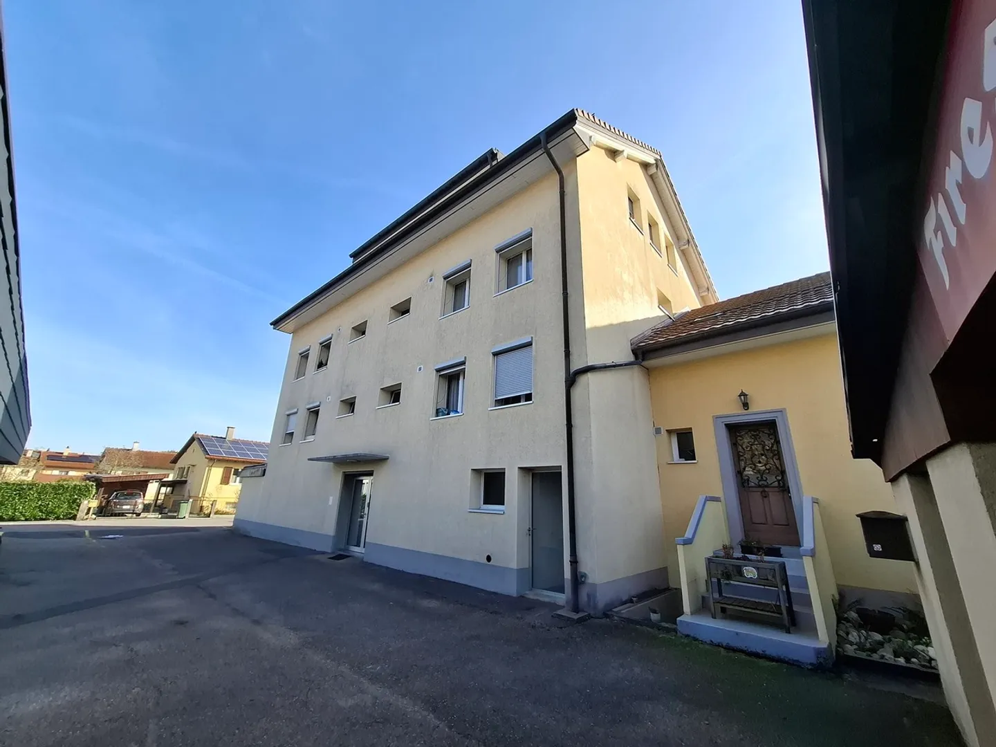 Ertragsgebäude auf einem Grundstück von 1.610 m2 - Foto 4 von 5