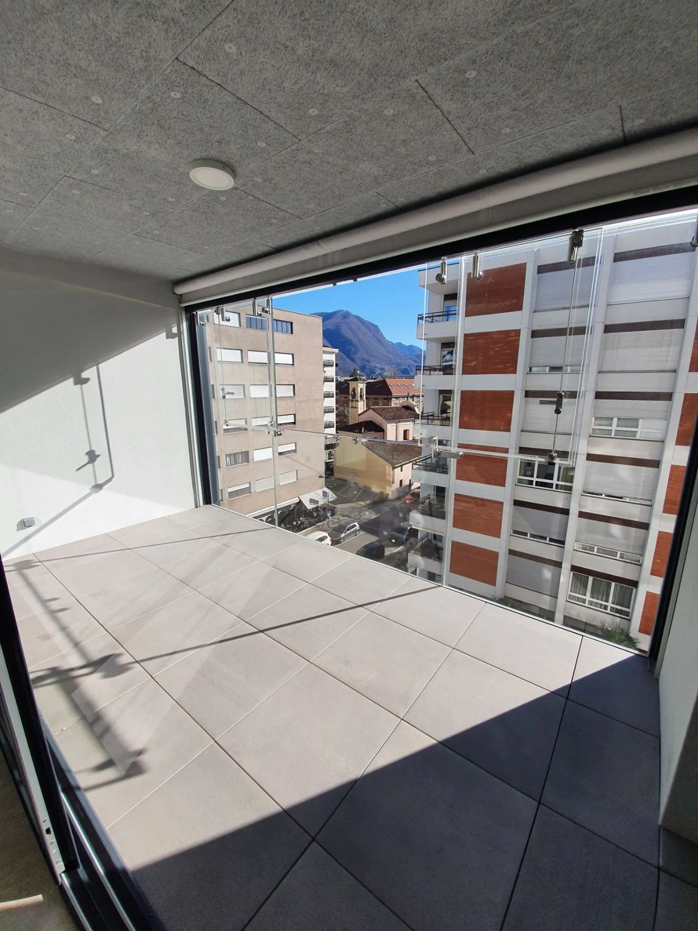 Lugano - Residenza Agorà - 2.5-Zimmer-Wohnung 4. Stock - Foto 8 von 13