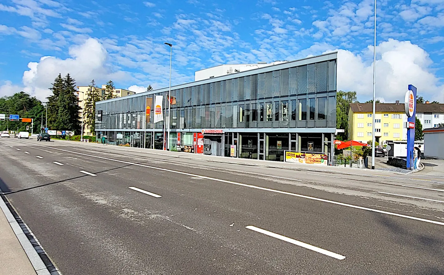 Gekühlte und ausgebaute Gewerbe-/Bürofläche mit Infrastruktur - Foto 1 von 13