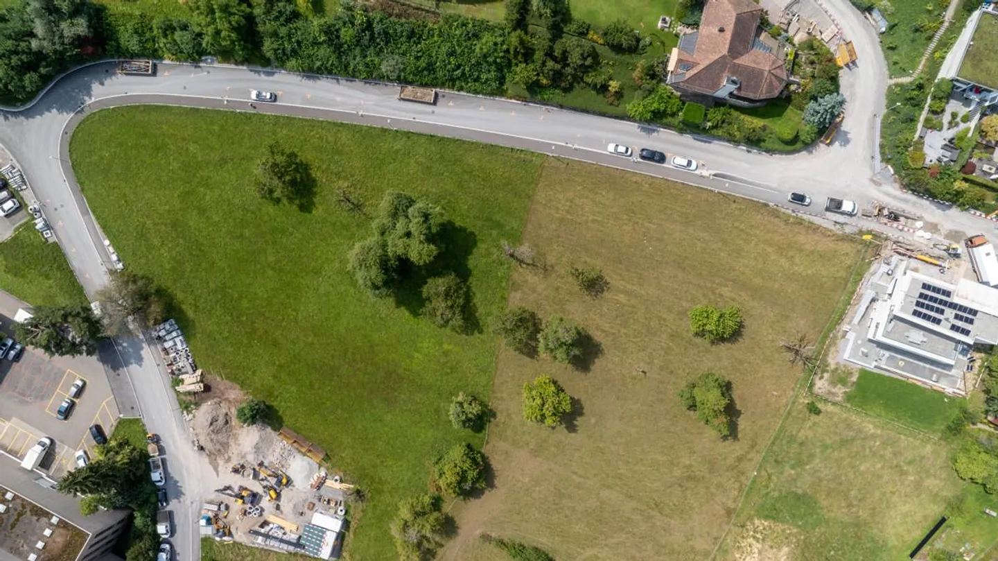 Terreno edificabile in posizione elevata con vista mozzafiato - Foto 3 di 5