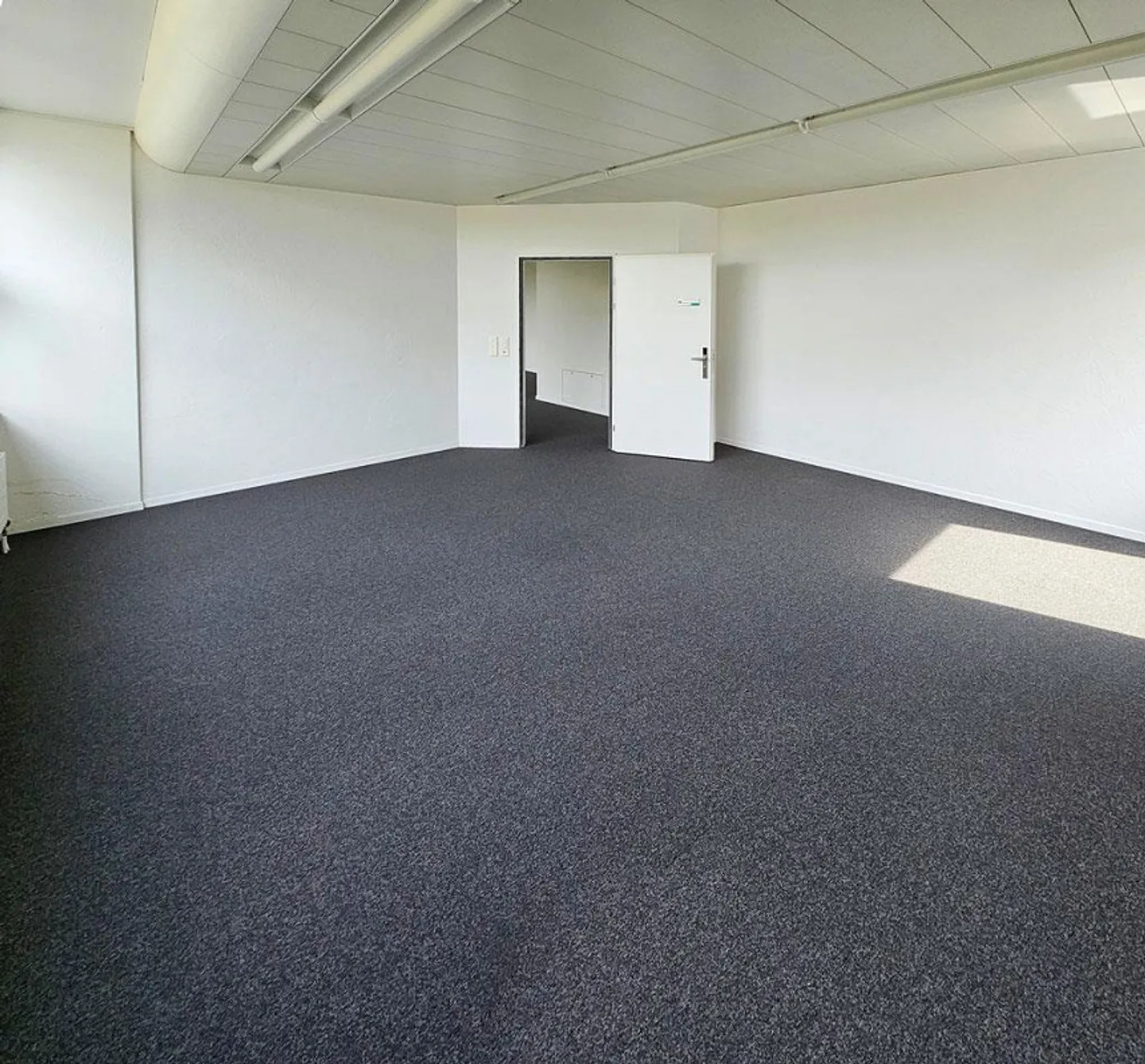Bürofläche in representativem Gewerbehaus - Foto 5 di 6