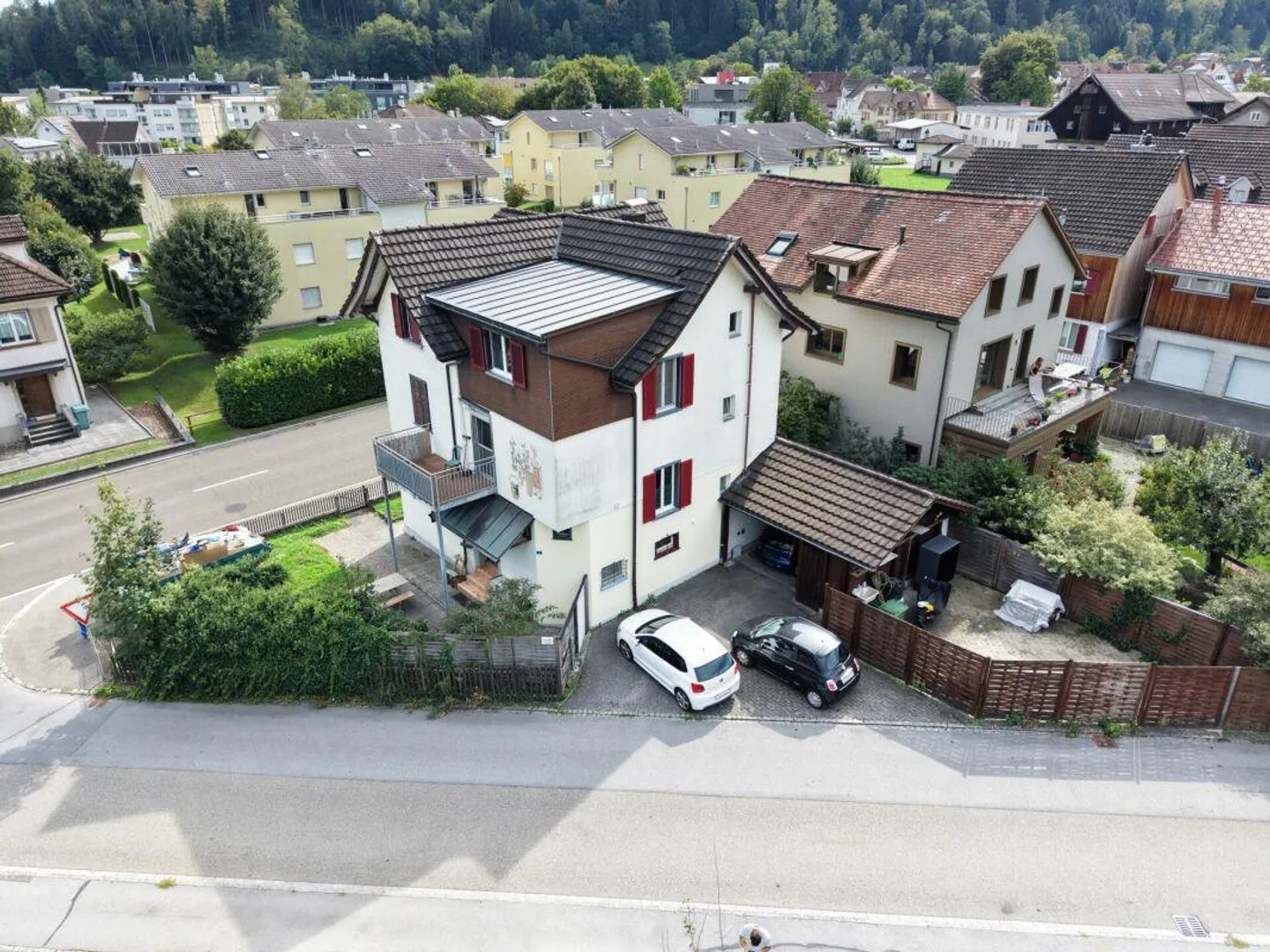 Ex Casa di Ricamo con Molto Potenziale e Carattere - Foto 3 di 20