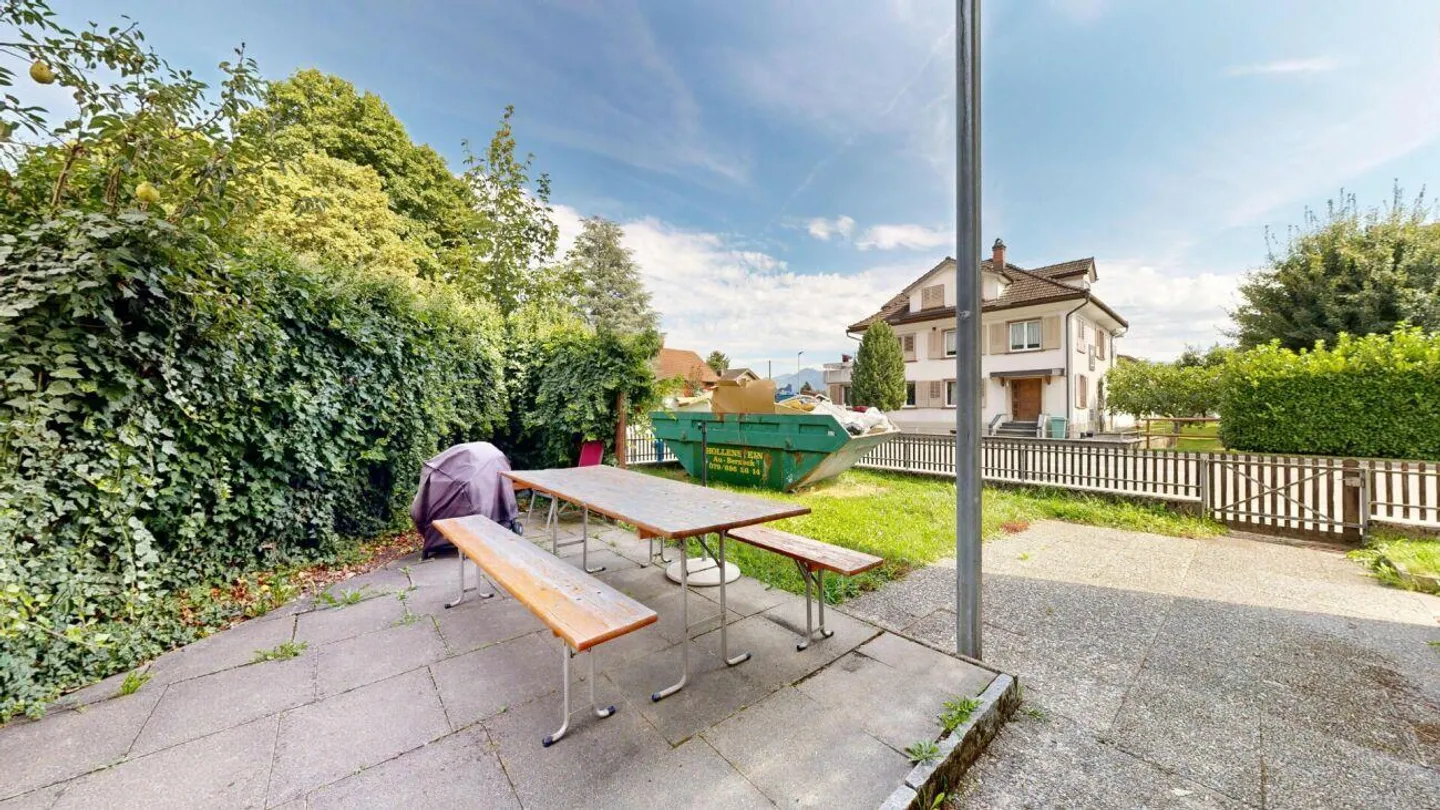 Ex Casa di Ricamo con Molto Potenziale e Carattere - Foto 4 di 20
