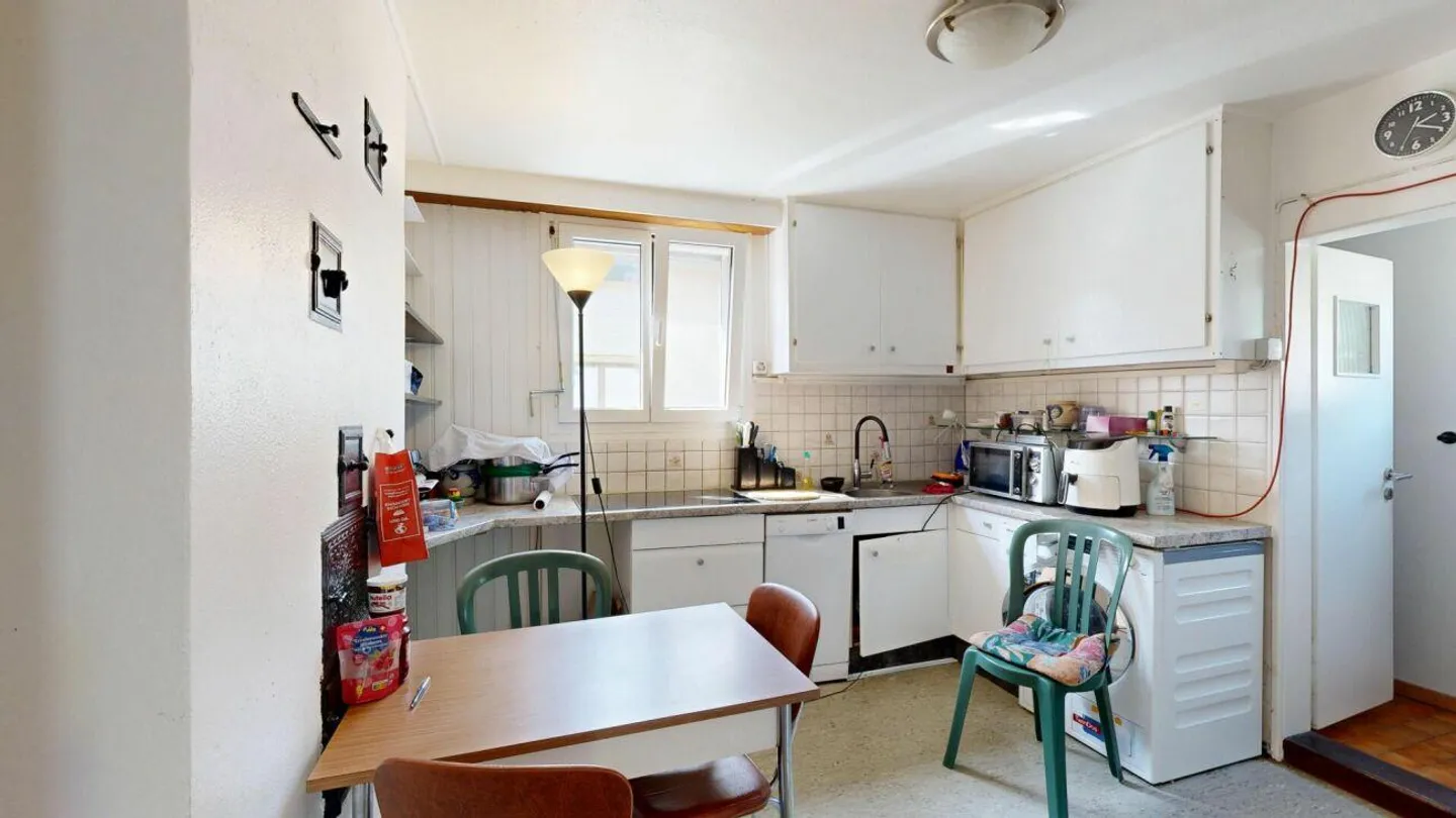Ex Casa di Ricamo con Molto Potenziale e Carattere - Foto 9 di 20