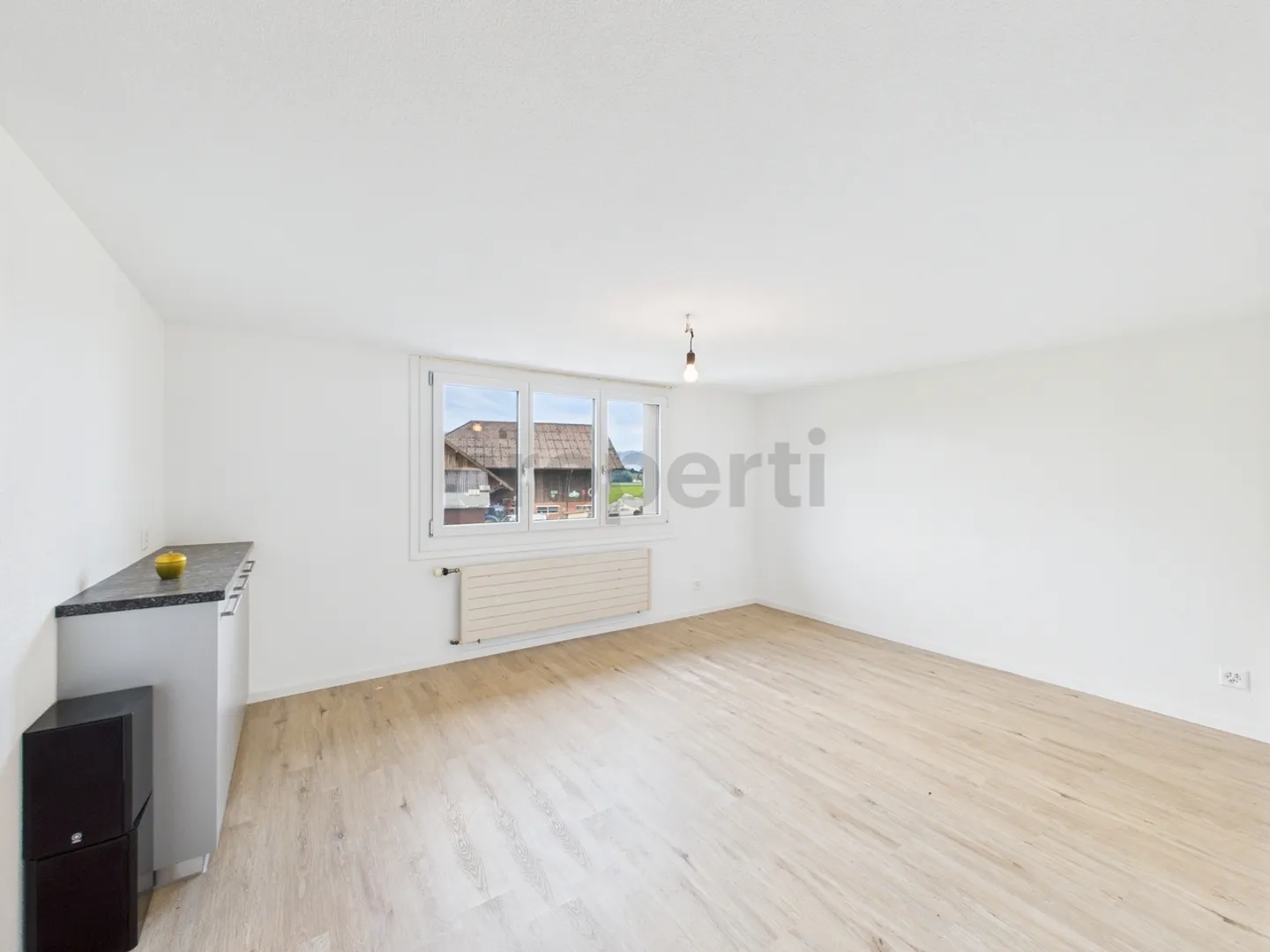 Charming 5-room maisonette with modern amenities in Kaltbrunn - Photo 4 of 10