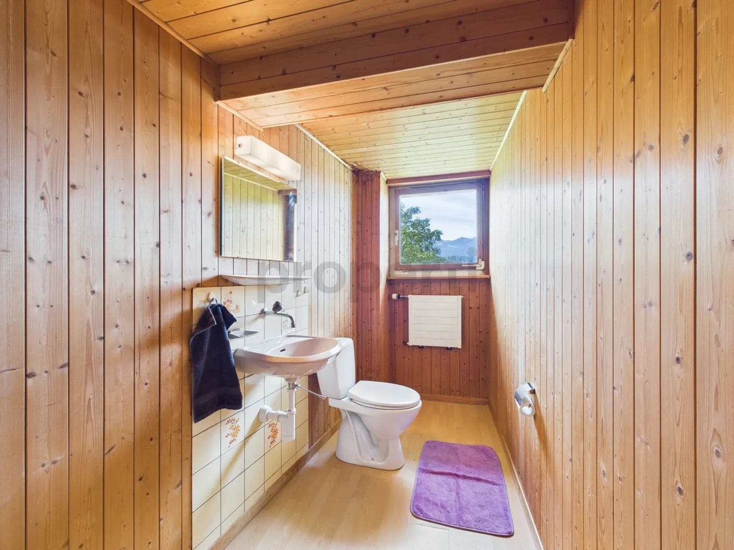 Charming 5-room maisonette with modern amenities in Kaltbrunn - Photo 9 of 10