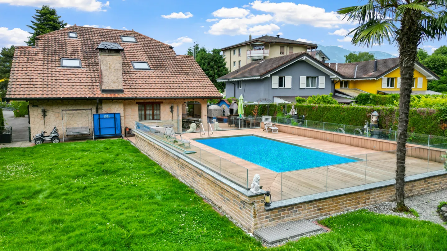 BOUVERET - BELLE VILLA INDVIDUELLE 8 PIECES AVEC PISCINE ET JARDIN - Photo 4 sur 13