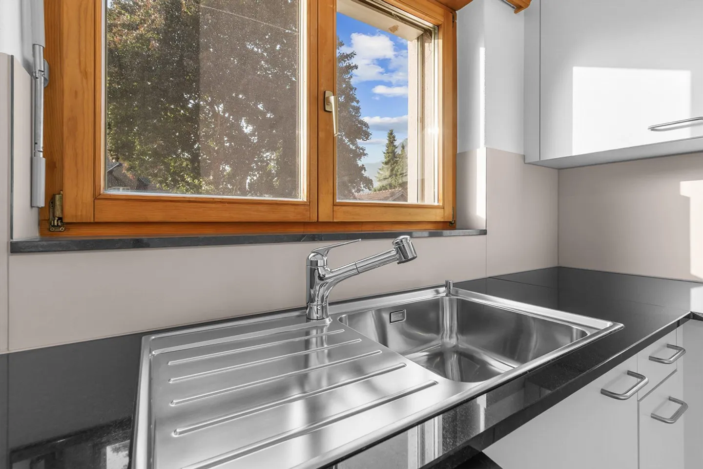 1 Monat gratis – Moderne Top-Mietwohnung in Maienfeld zu vermieten - Foto 5 von 21