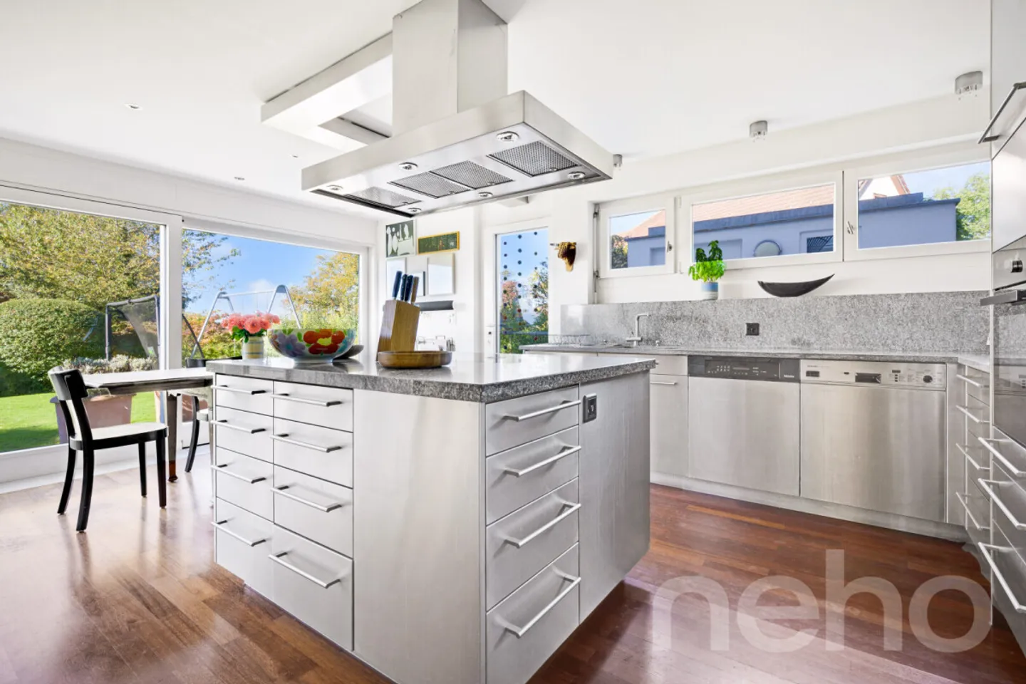 Charming Family Home with Pool - Photo 8 of 12