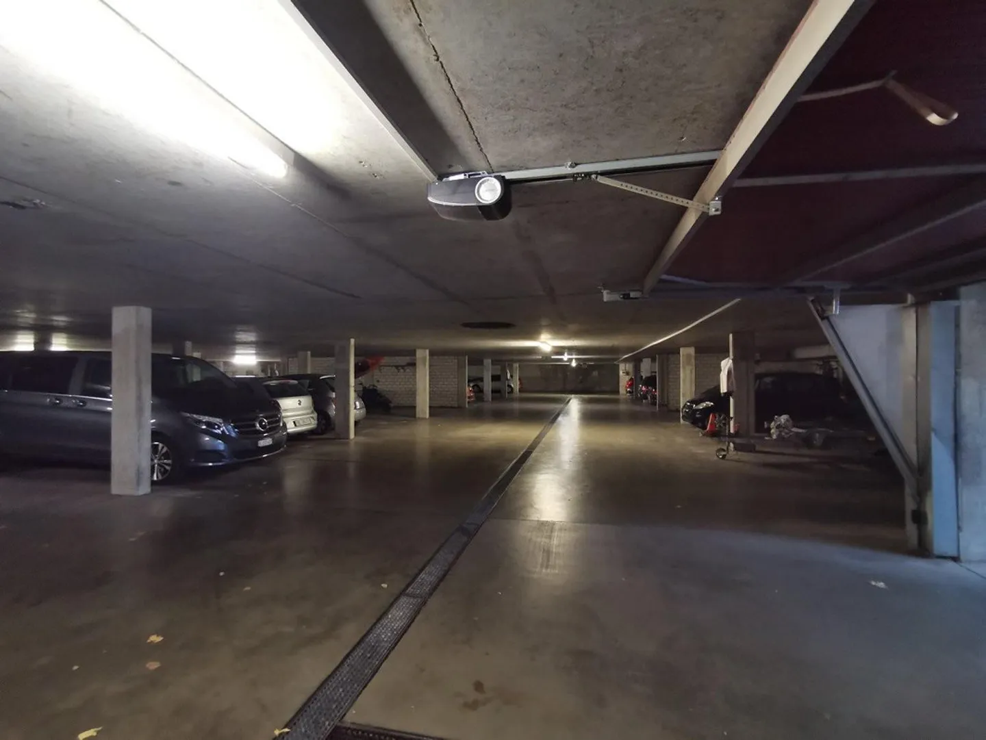 Garage à louer - Photo 1 sur 3