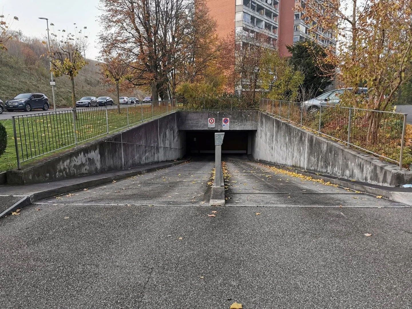 Garage à louer - Photo 3 sur 3