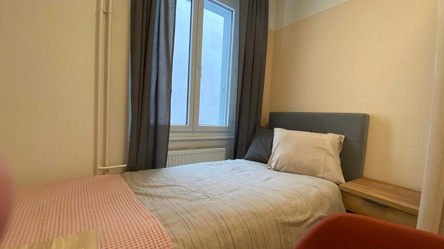 Magnifique appartement meublé en colocation, quartier Sous-Gare - Photo 3 of 11