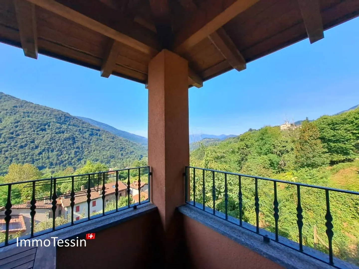 Villa di lusso esclusiva e straordinaria in mezzo a un bellissimo scenario naturale con vista sul Monte Rosa - Foto 2 di 13