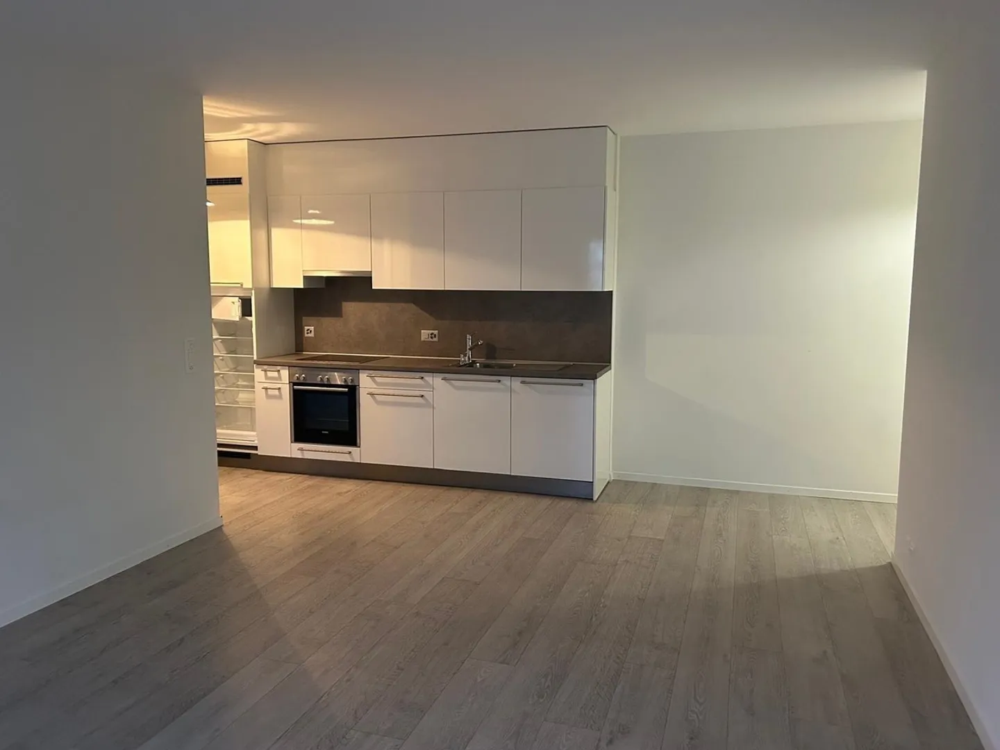 VEVEY - APPARTEMENT 2.5 PIECES AVEC BALCON - Foto 4 von 11