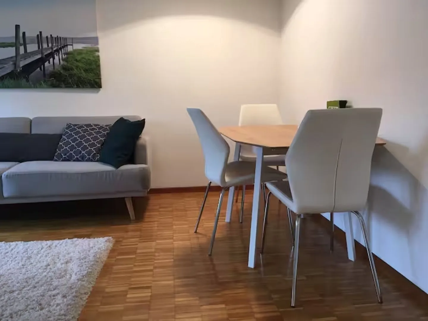 Affordable apartment with balcony in a perfect location in St. Gallen - Photo 5 of 9