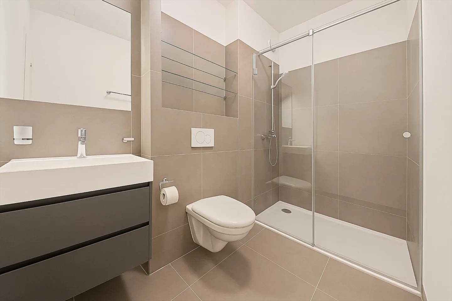 Superbe attique avec vue panoramique sur le lac et les montagnes - Photo 11 sur 11