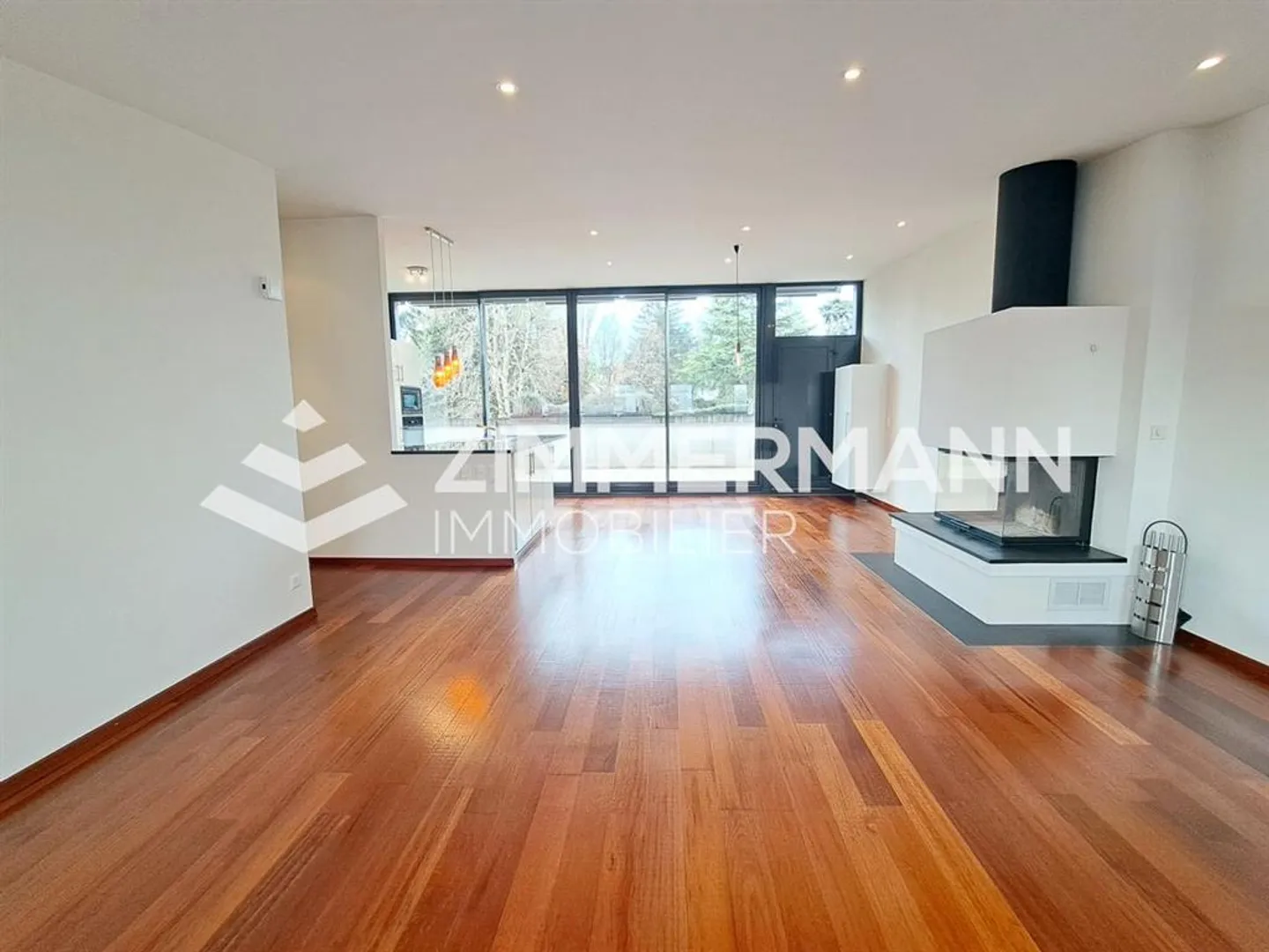 Attic, 4, 124 - Photo 3 of 10