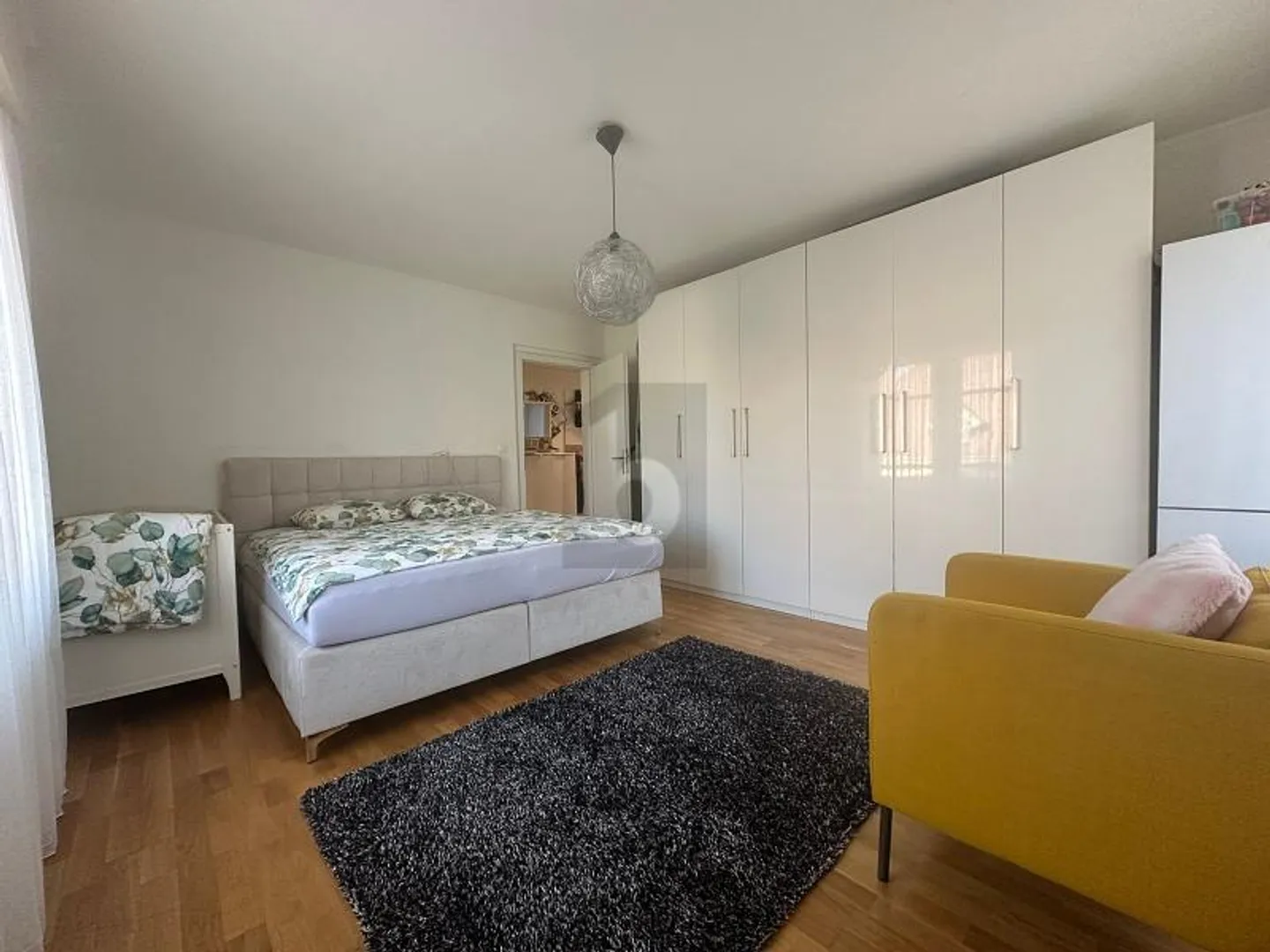 Zentrale und helle 5-Zimmer-Wohnung - Foto 3 von 6