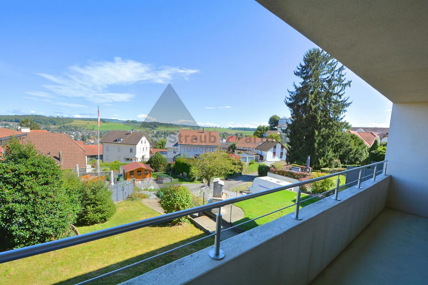 LIVING, DESIGNING, UNFOLDING | HOUSE WITH POTENTIAL | SUNNY | VIEW - Photo 1 of 11