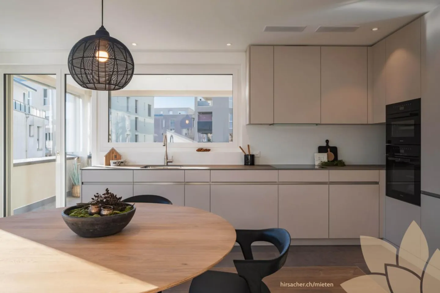 HIRSACHER: Arrive. Breathe. Be at home - Photo 3 of 9