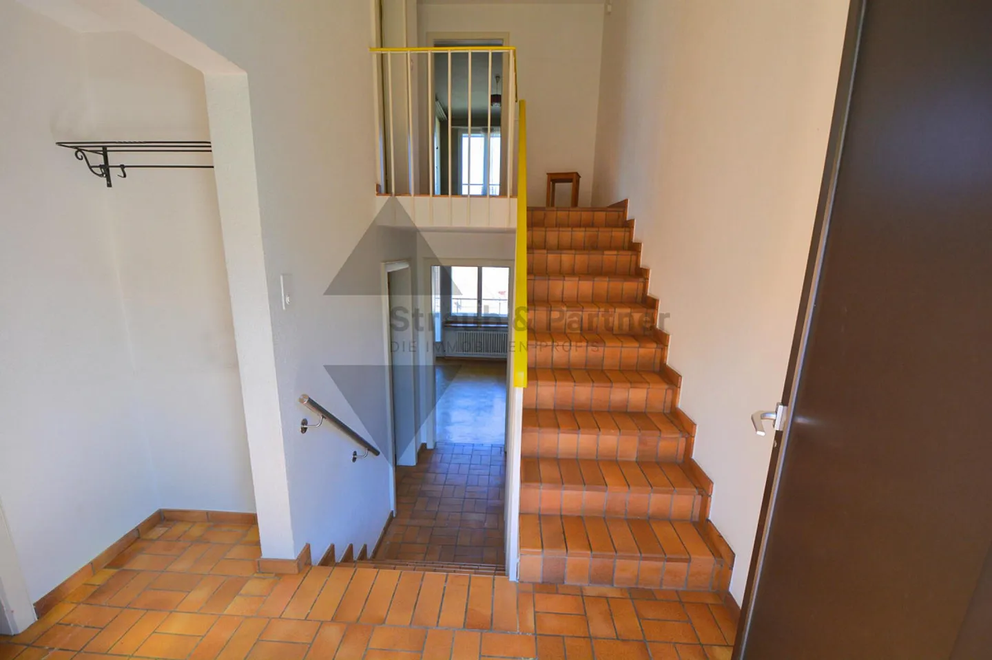 LIVING, DESIGNING, UNFOLDING | HOUSE WITH POTENTIAL | SUNNY | VIEW - Photo 9 of 11