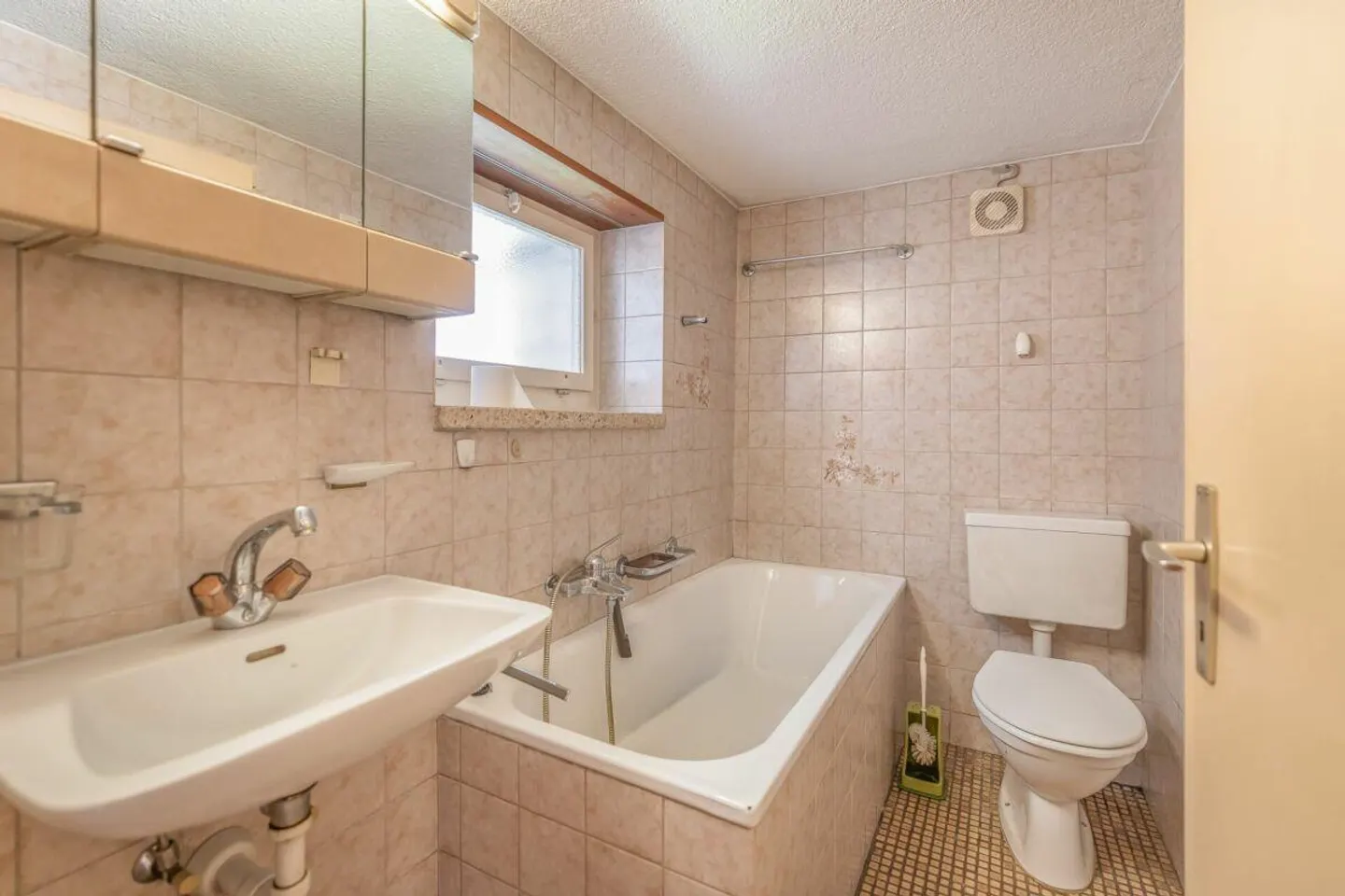 Doppeleinfamilienhaus mit Potenzial - Foto 8 von 12