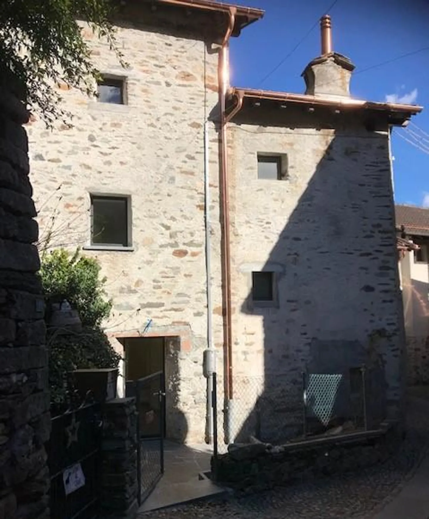 Casa Lena, Vicolo S. Antonio, 6618 Arcegno - Foto 1 von 5