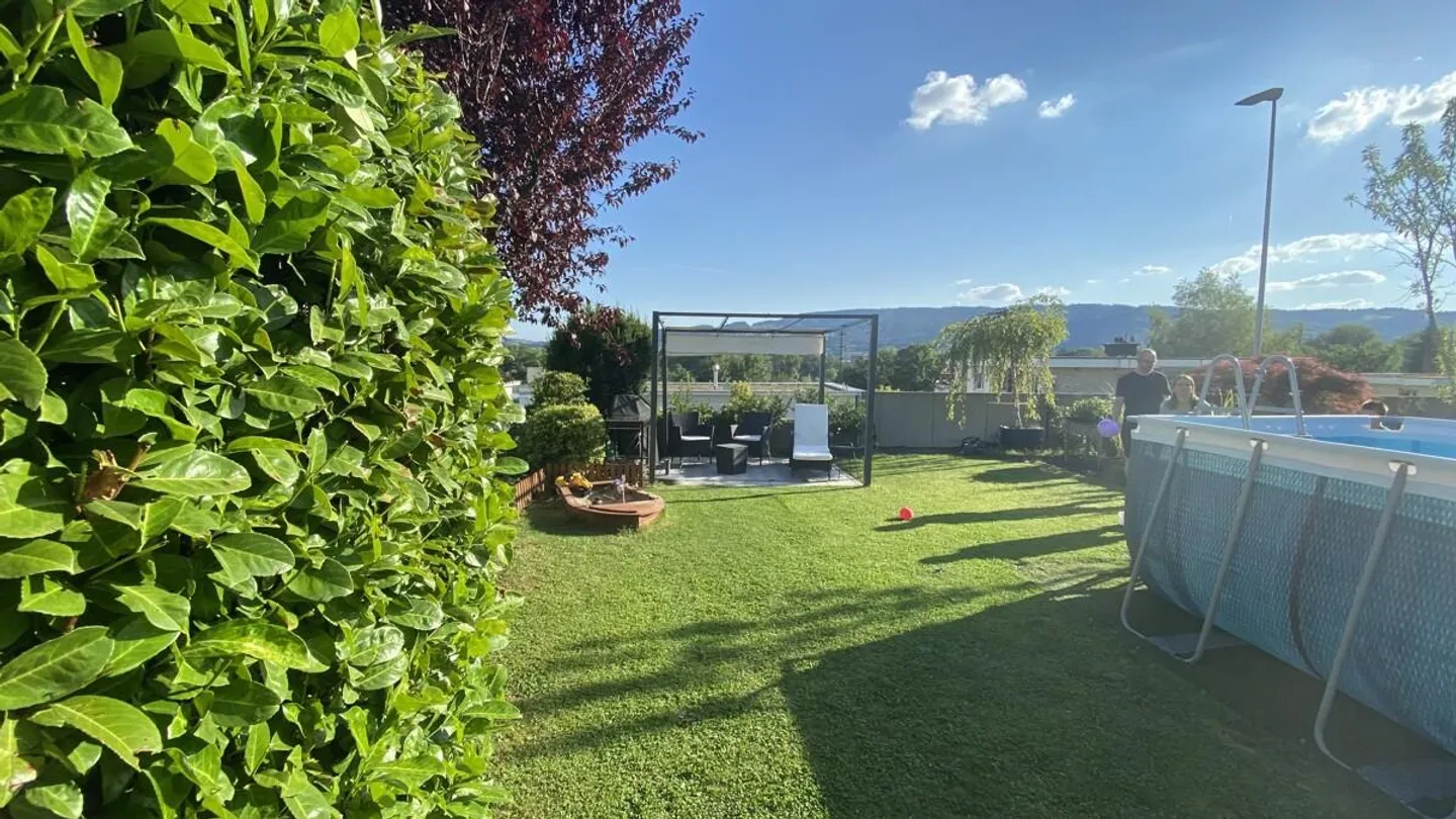 Such a beautiful single-family house in a quiet location! - Photo 12 of 17