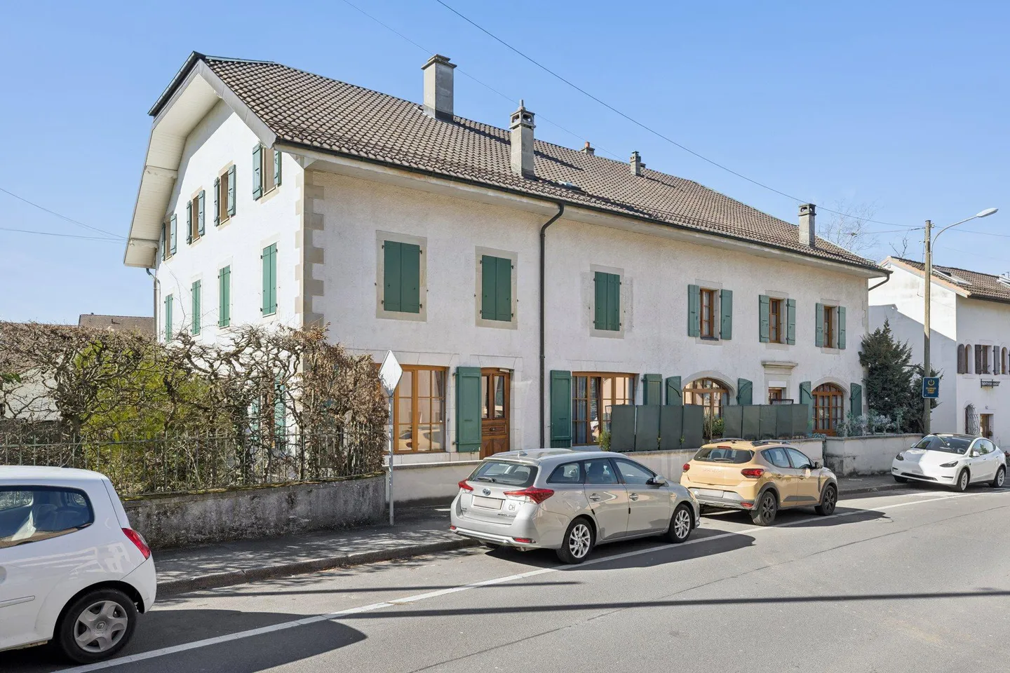 Renovated Apartment with View - Photo 1 of 9