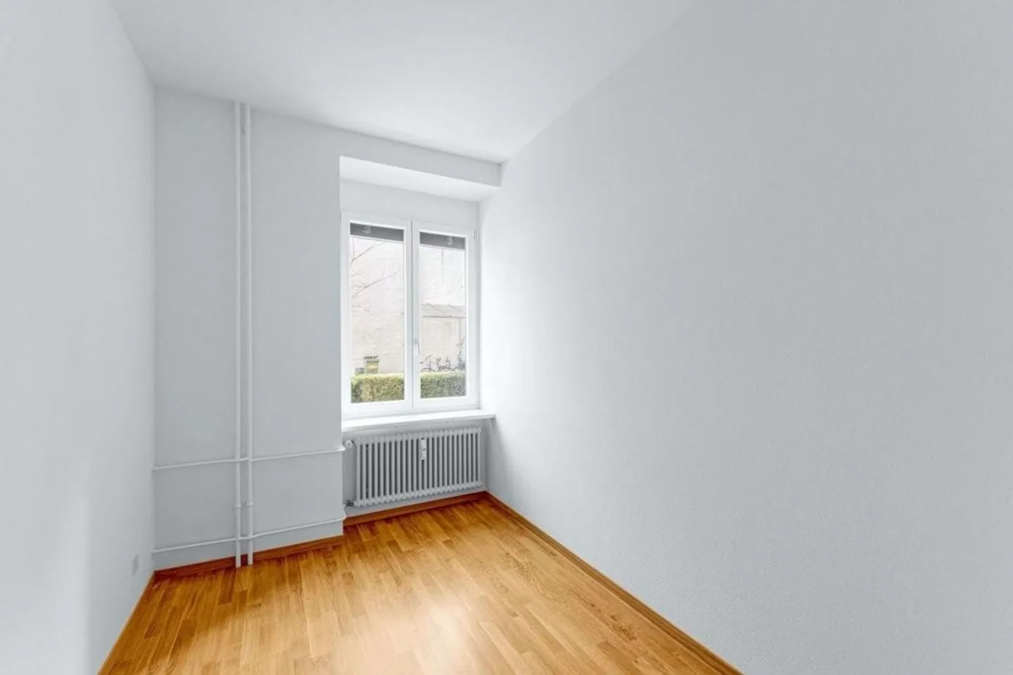 Spacious Living Space for Young Couple - Photo 8 of 8