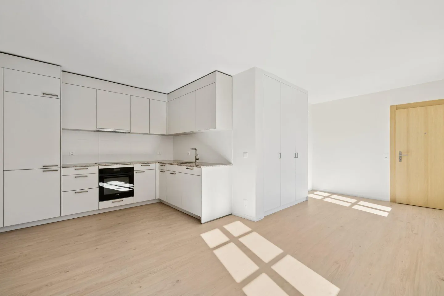 Renovated Apartment with View - Photo 3 of 9