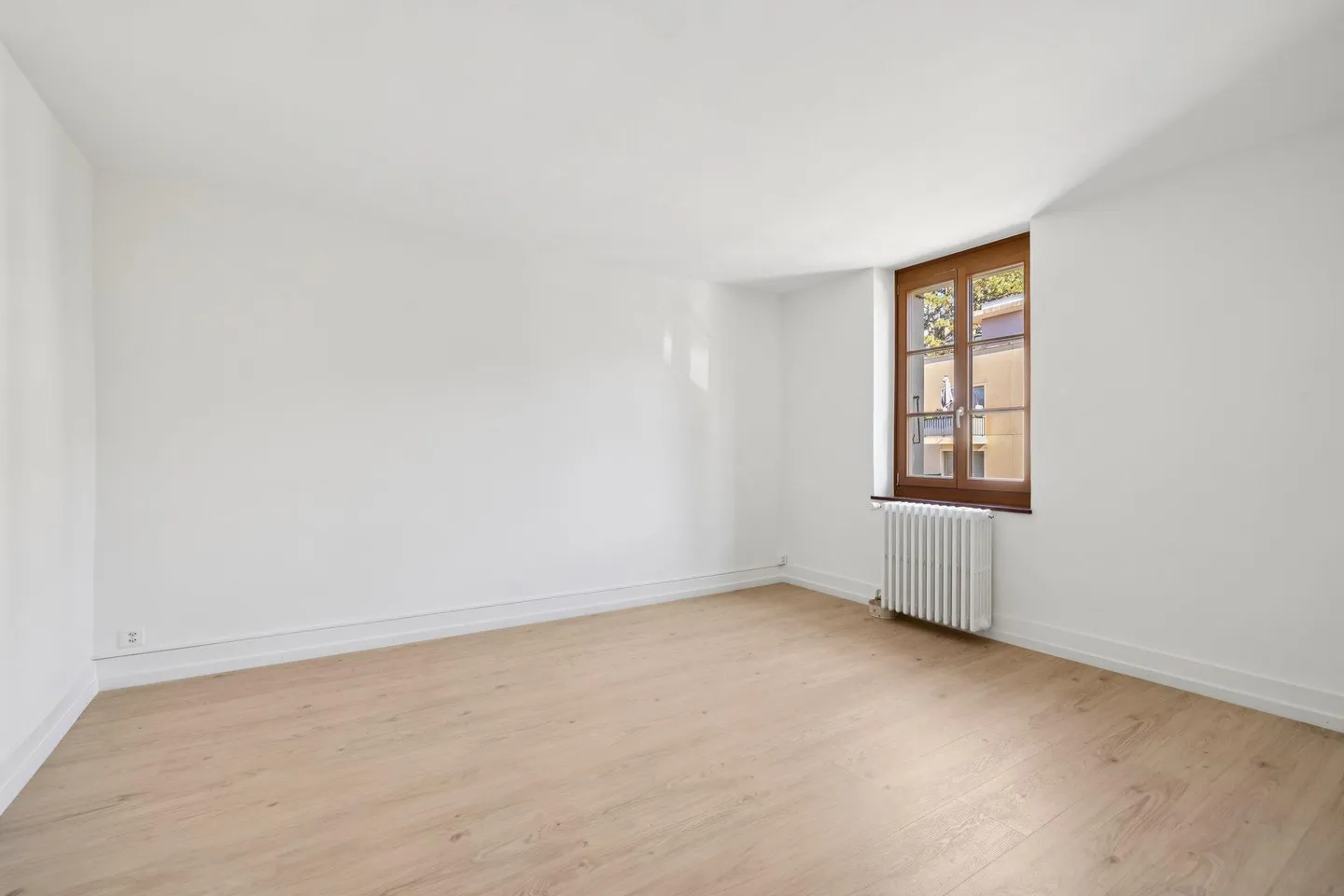 Renovated Apartment with View - Photo 6 of 9