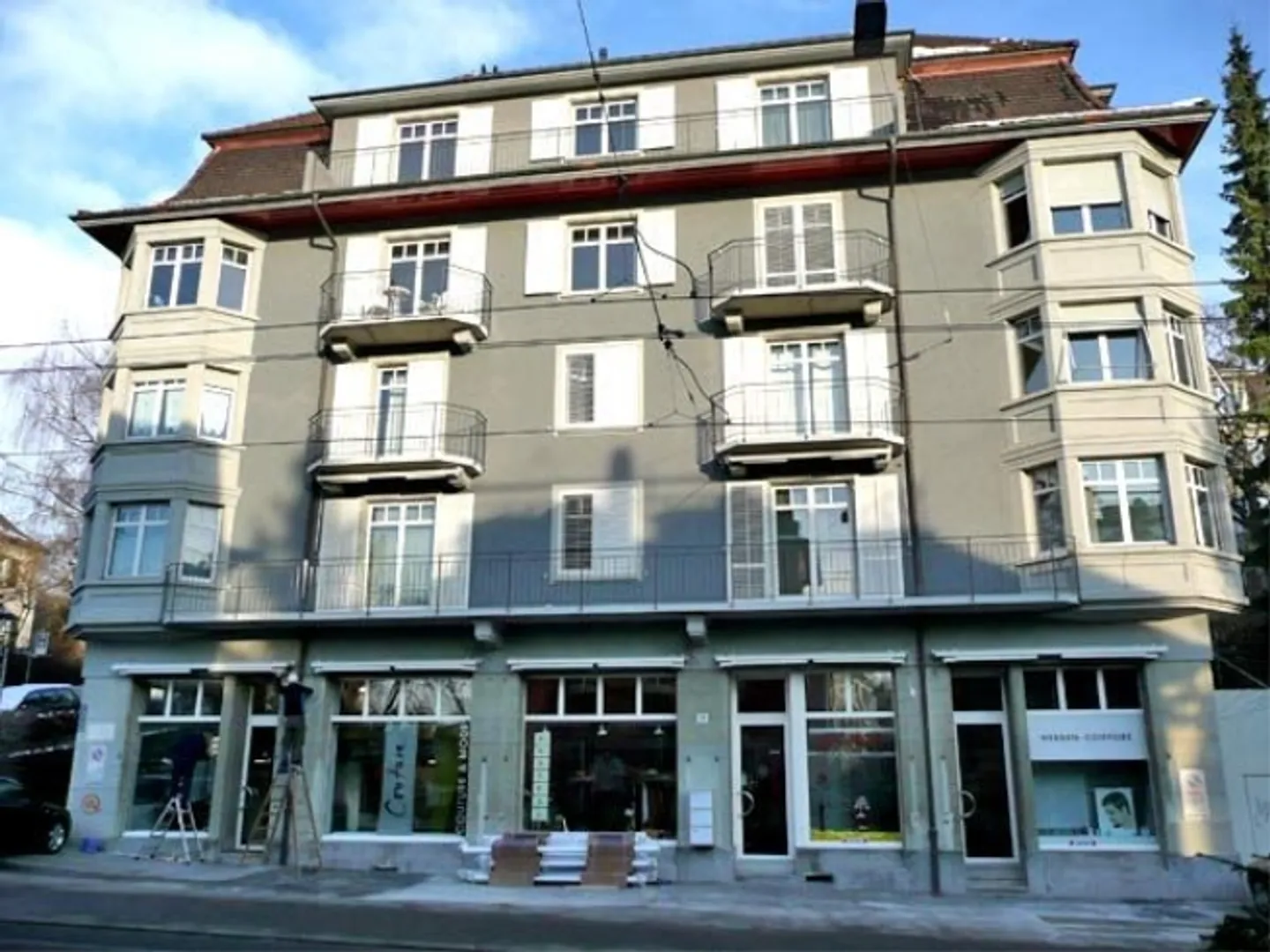 Mischgenutztes Gebäude mieten - Foto 2 von 2