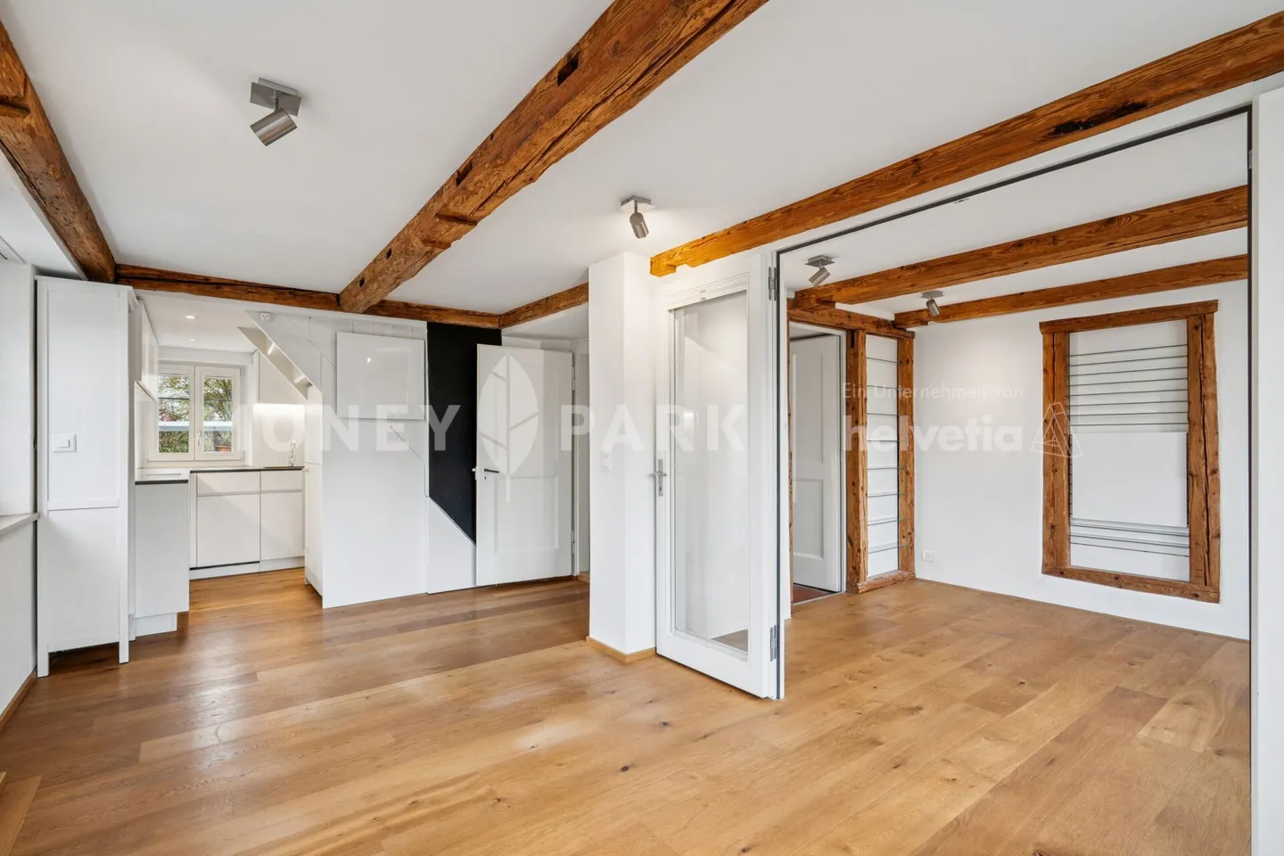 Charming 4.5-room apartment in a central location - Photo 1 of 15