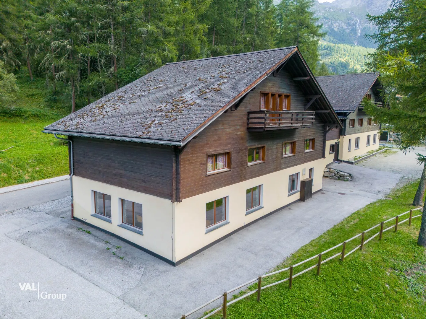 Building with group accommodation and great potential - Photo 13 of 13