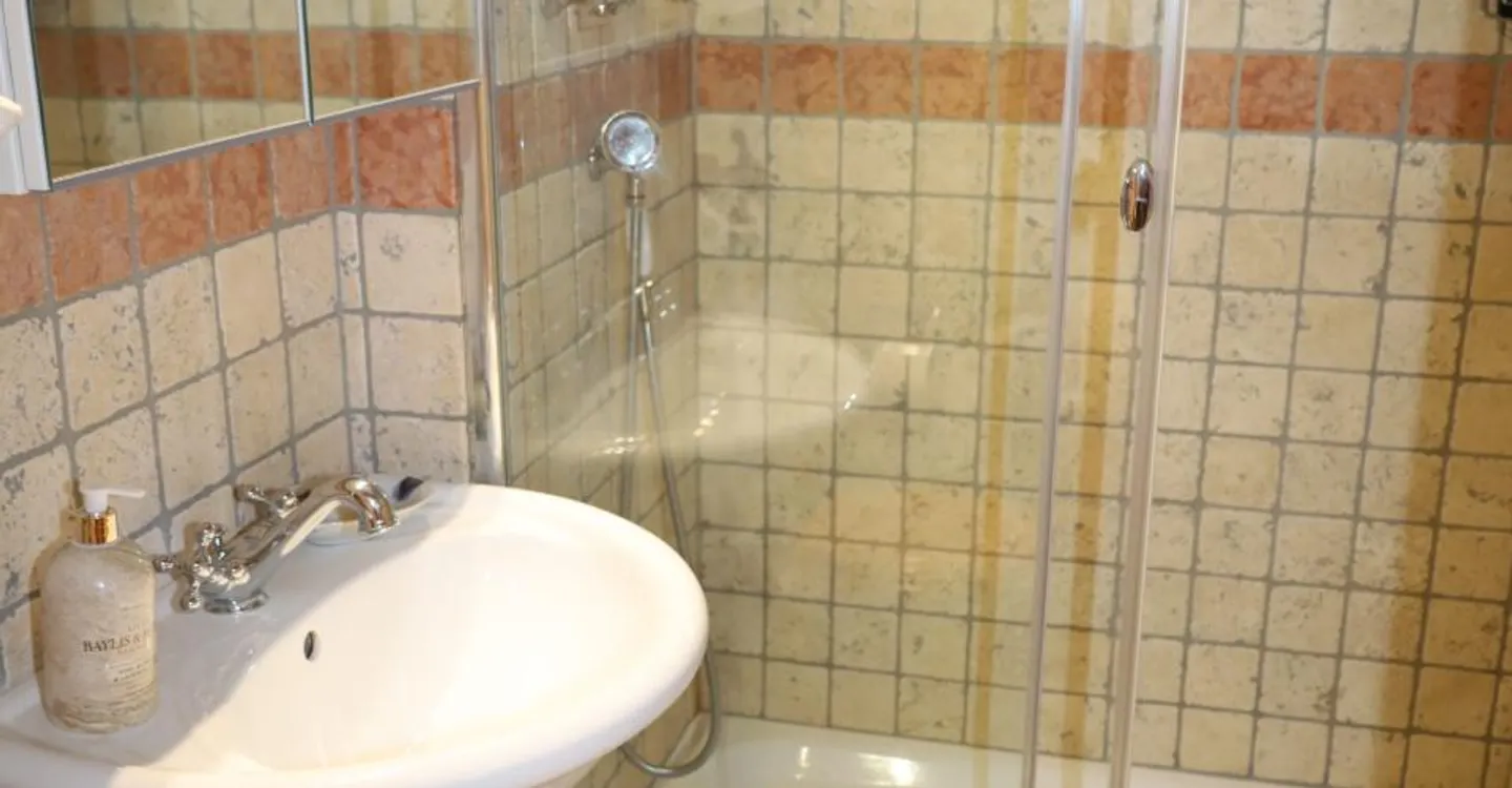 Magnificent 4.5-room apartment in Crans - Photo 10 of 11