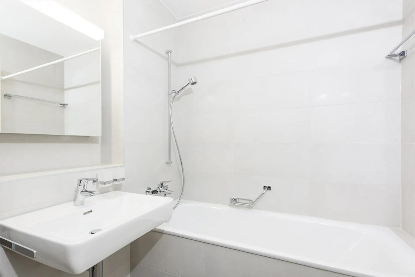 Ideal for a couple! One month of rent offered - Photo 5 of 8