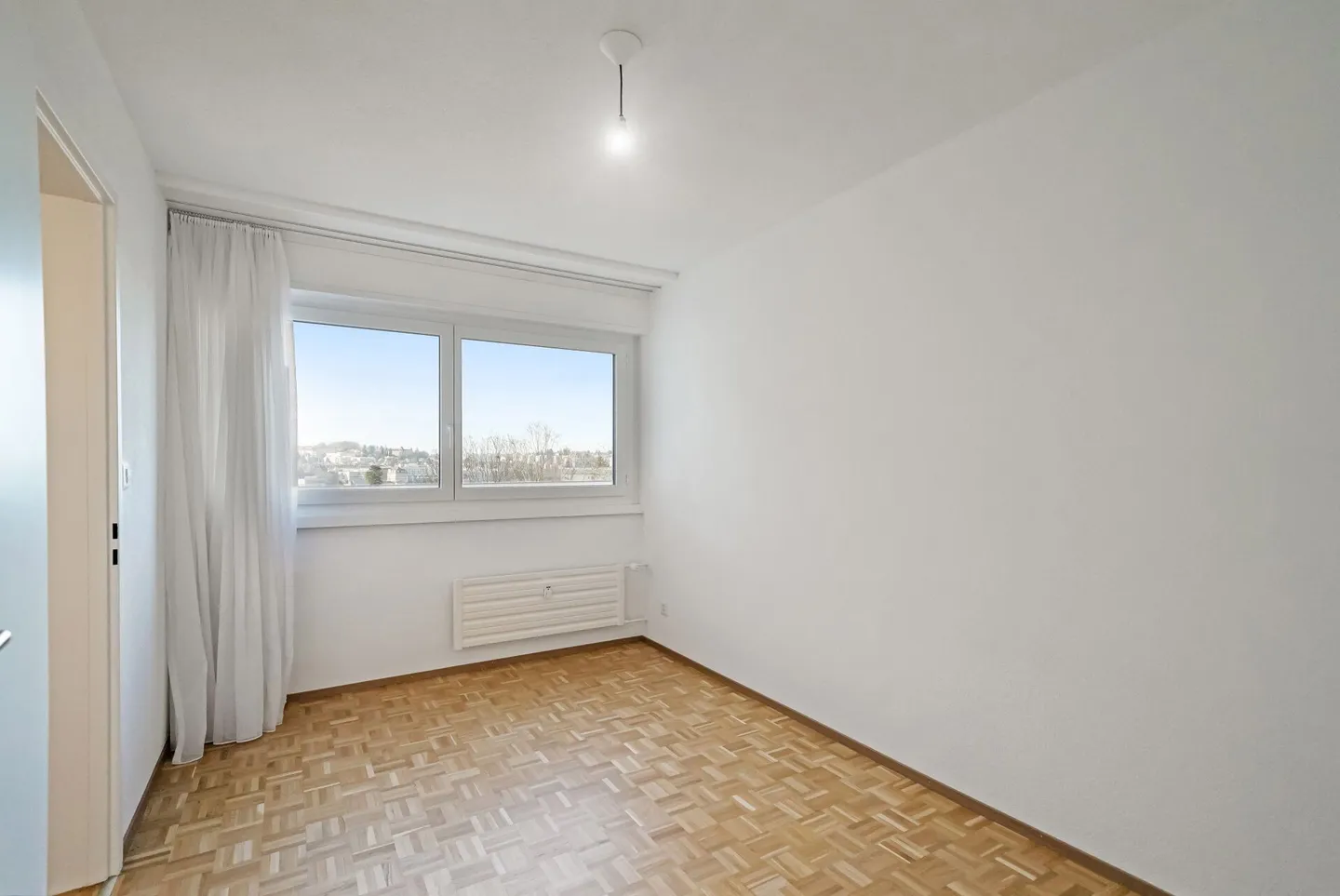 Un gioiello ristrutturato con gusto, pronto ad accoglierti - Foto 8 di 13