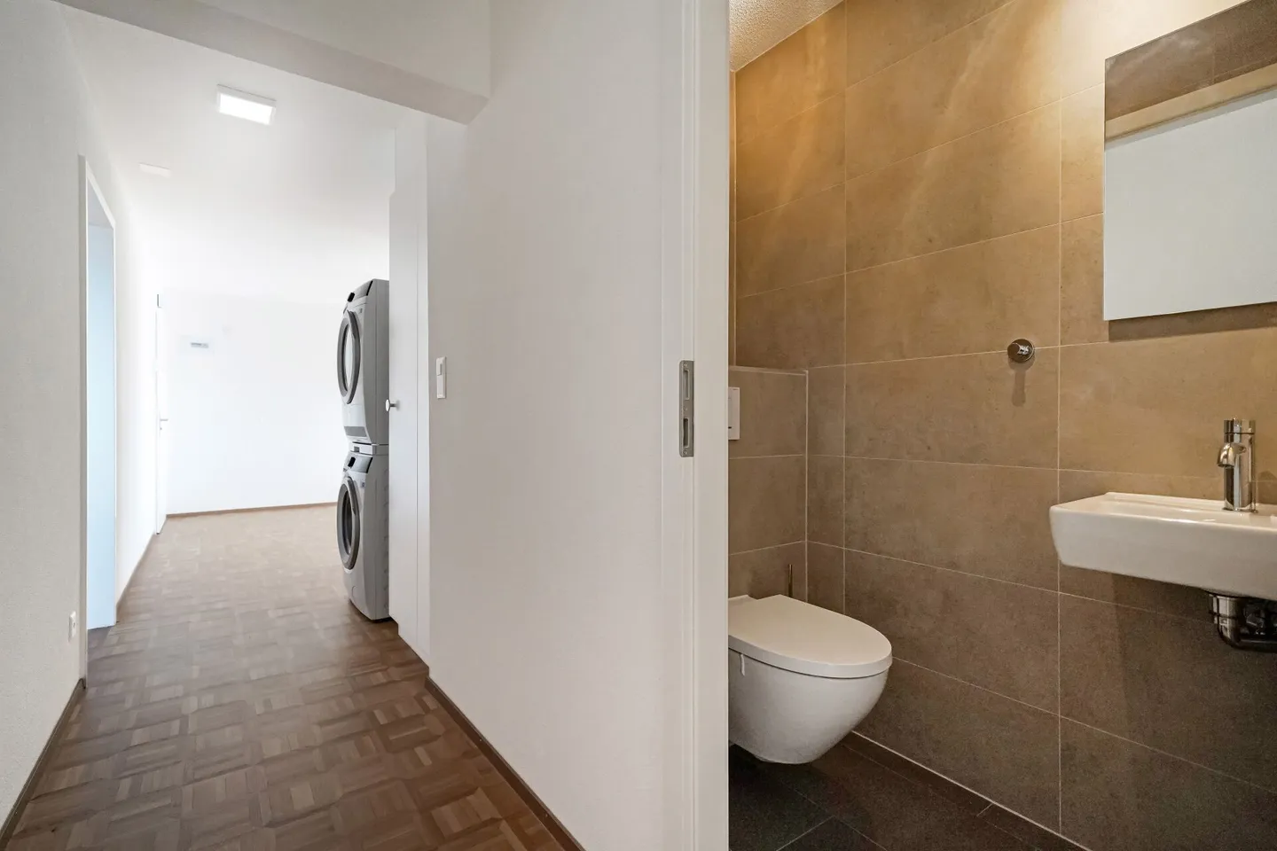 Un gioiello ristrutturato con gusto, pronto ad accoglierti - Foto 9 di 13