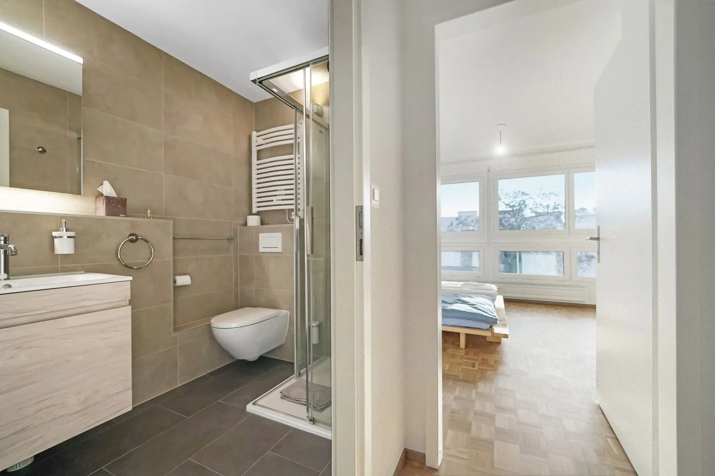 Un gioiello ristrutturato con gusto, pronto ad accoglierti - Foto 11 di 13