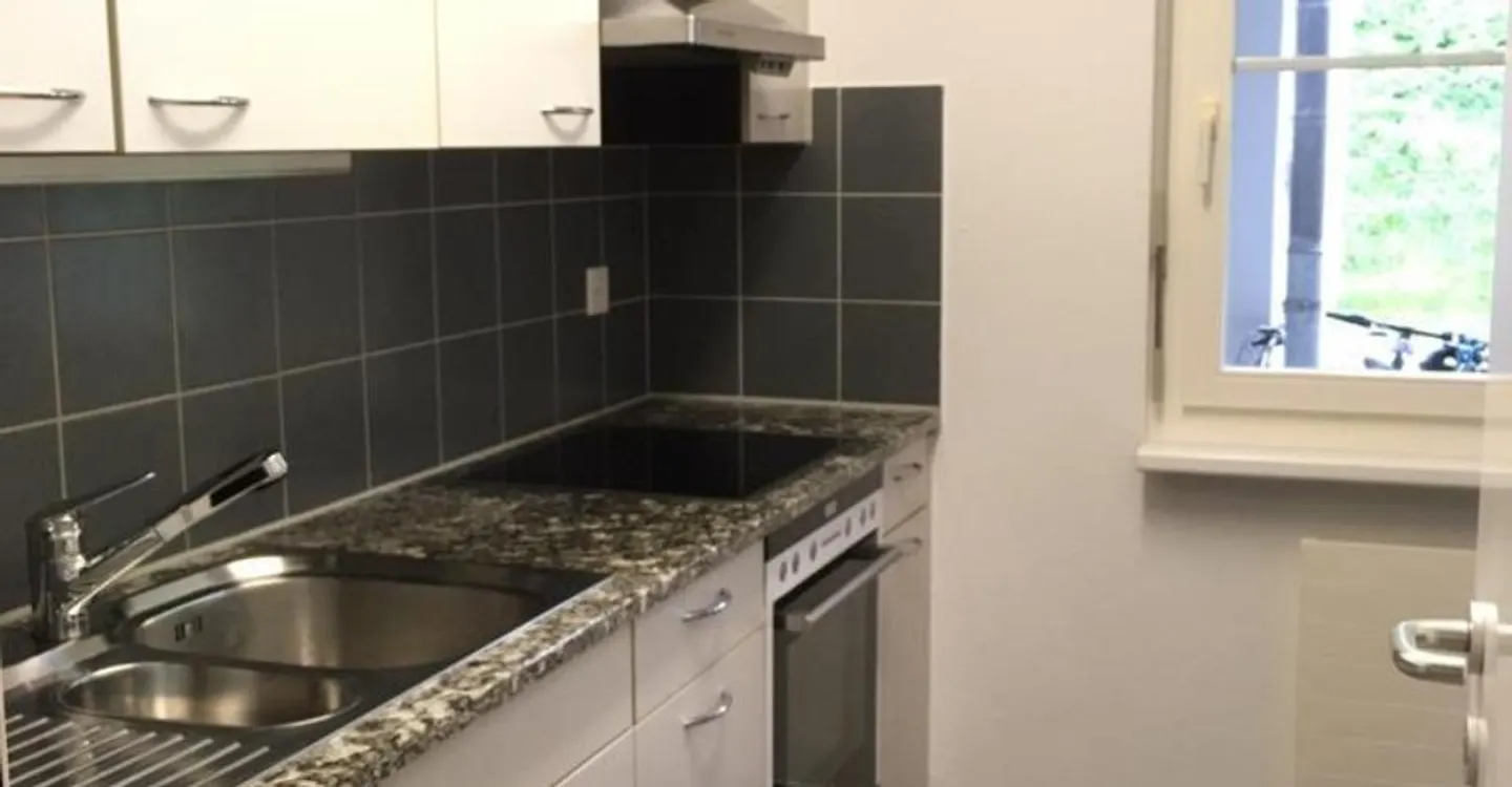 Modern 3 1/2-room apartment with 2 bathrooms and seating area - Photo 2 of 10