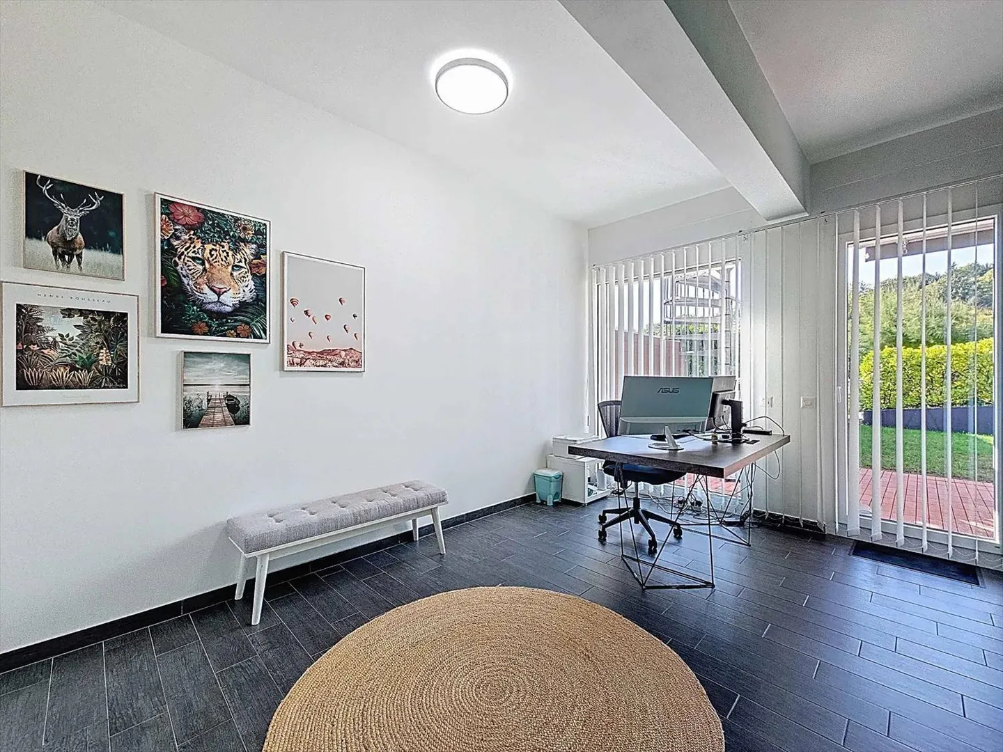 Casa adiacente con 5,5 stanze, giardino e vigneti - Foto 7 di 13